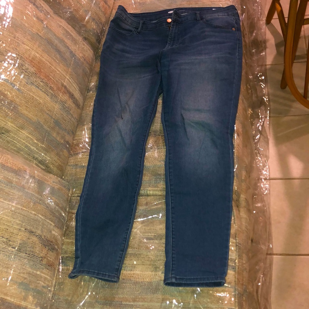 NWOT Super Skinny Old Navy Jeans